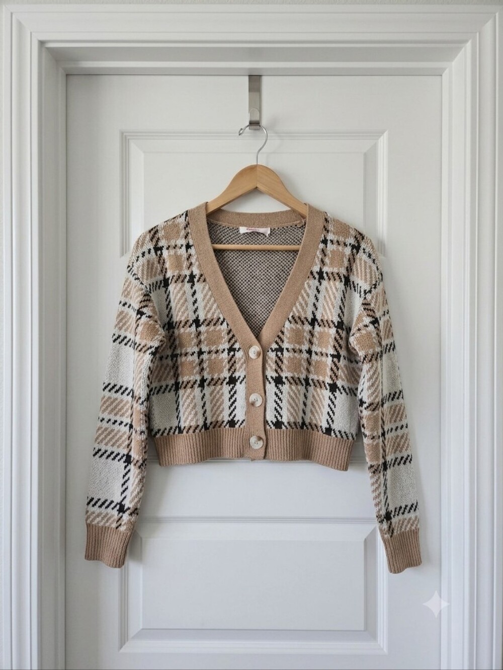 No Boundaries Plaid Cropped Cardigan Sweater Tan Black White M (7-9)